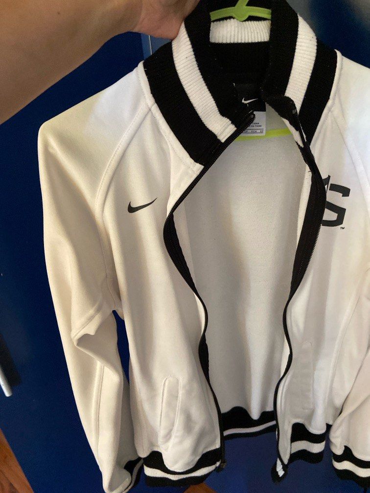 Nike Varsity jacket for women (Category: Coats, Jackets and Outerwear) located in Quezon City. Submitted by aaakids (Listing ID 1361499168, Image 3). Description: Nike authentic 💯 Nice in good condition xs size Last price posted.