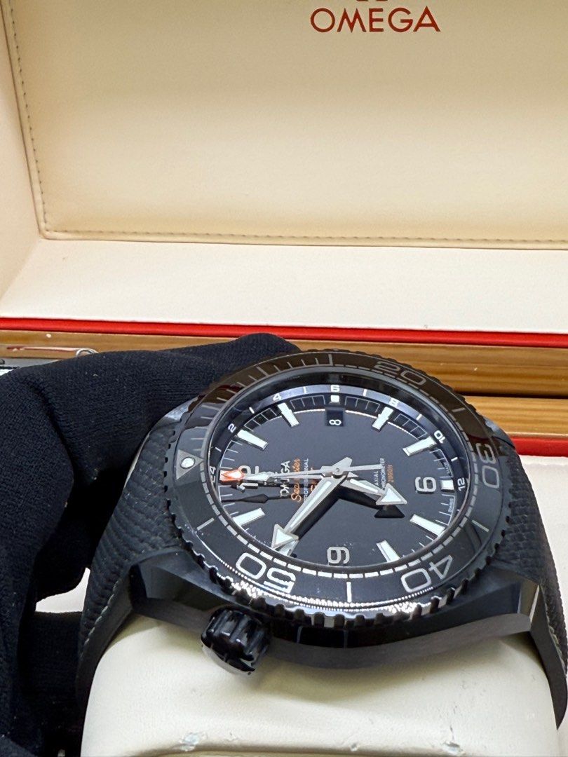 Omega Planet Ocean (Category: Luxury Watches) located in Makati City. Submitted by itsyourwatches (Listing ID 1361535482, Image 3). Description: Price :P430,000 Model :Planet Ocean Reference No. :215.92.46.22.01.001 Year :2018 Caliber :8906 Movement :Automatic Dial :Black Case :45.5mm, Ceramic Bezel :Black Ceramic Bracelet :Rubber Box :Yes Papers. :Yes.