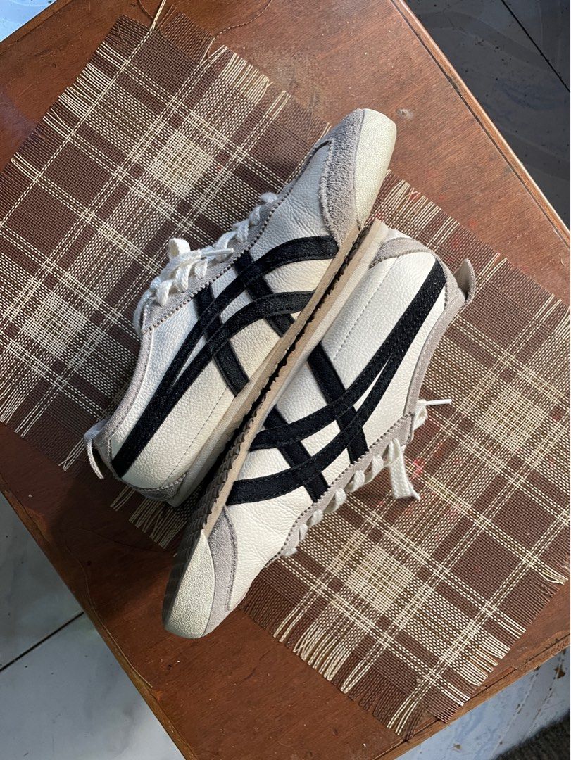 Onitsuka Tiger (Category: Sneakers) located in Cavite. Submitted by dclutter101 (Listing ID 1361601016, Image 2). Description: Mexico 66 VIN Birch/Black Size 8 US / 41.5 EUR In very good condition.