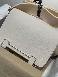 （分類：）位於 。 由 alvarezhailey 提交（商品編號 1361546030，圖片 1）。簡介： 。