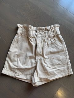 (Category: ) located in . Submitted by clothes123456 (Listing ID 1361537345, Image 1). Description: .