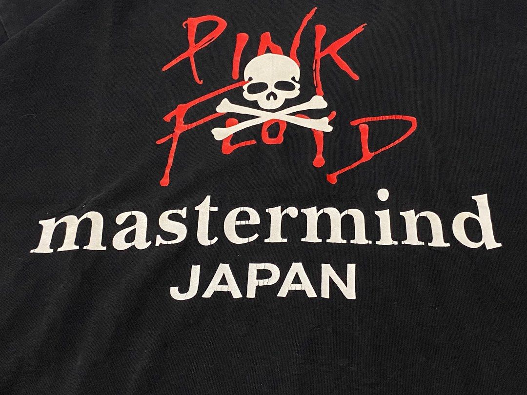 Pink Flyod x Mastermind Japan (Category: Activewear) located in Quezon City. Submitted by threadsunearthed (Listing ID 1361594368, Image 2). Description: Pink Flyod x Mastermind Japan Size on tag M Width: 20.5 Length: 25 •Good condition •Washed •minimal crack print •Color rate: 8/10 ₱480.