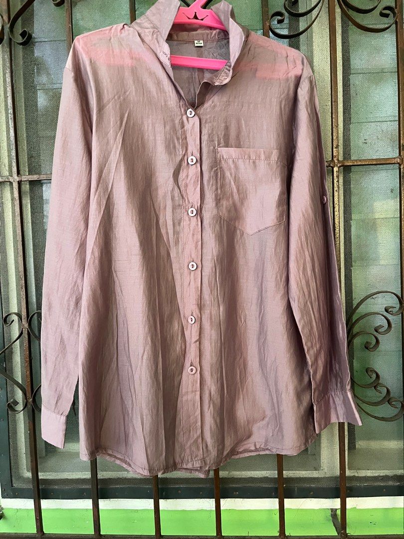 Polo longsleeve (Category: Longsleeves) located in Taguig. Submitted by mrtn16 (Listing ID 1361533873, Image 1). Description: 💰 Payment first 🧺 Items are all washed 📍Always managed expectation as these are from preloved. Buy at your own risk. 🤳Color may vary due to the lightning condition. Pag gusto walang issue sa mall bumili..
