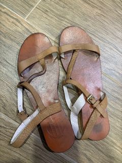 Renegade folk sandals