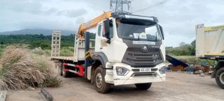 Self Loader Truck With Boom Rental