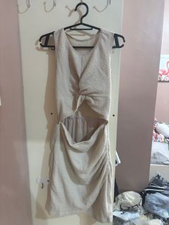 (Category: ) located in . Submitted by DPreloved_Online (Listing ID 1361526424, Image 1). Description: .