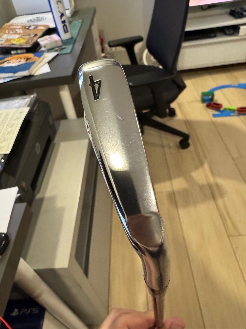 Srixon ZX7 4 iron RH (Category: Golf) located in Paranaque City. Submitted by warmeagle_be0856 (Listing ID 1361568434, Image 3). Description: Excellent condition Right handed Comes with KBS tour FLT 110 New cpx grip.