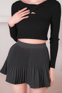 (Category: ) located in . Submitted by missylilwardrobe (Listing ID 1361614769, Image 1). Description: .