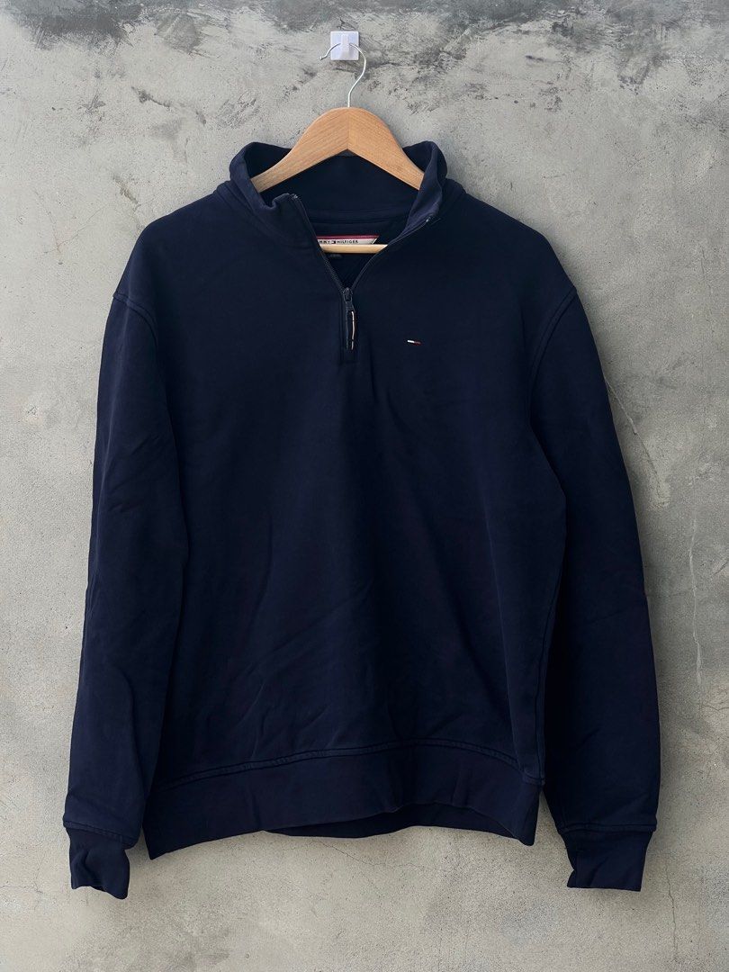 Tommy Hilfiger Qzip Sweatshirt (Category: Tshirts & Polo Shirts ) located in Cainta. Submitted by jrmtmys (Listing ID 1361514647, Image 1). Description: Recommend for: Size: Large Height: 5’5 -5’8 Weight: 70-75kg.