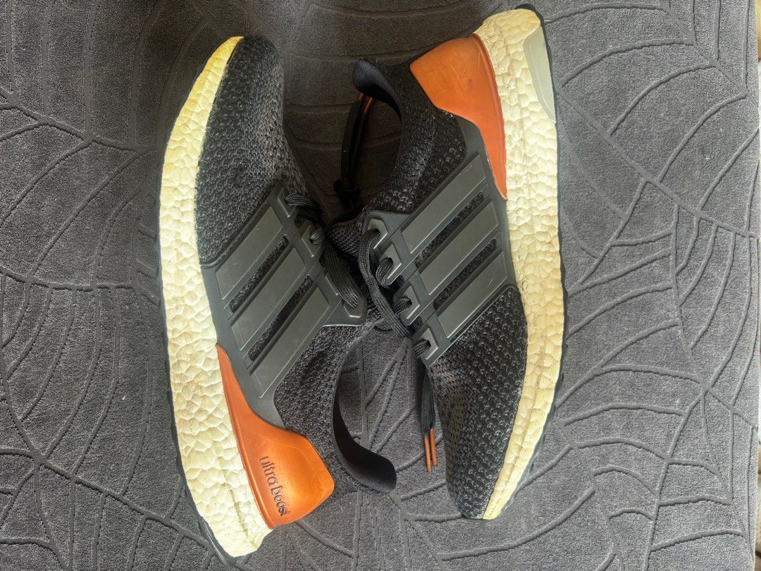 Ultraboost 2.0 Bronze Medal (Category: Sneakers) located in Marikina City. Submitted by gdat0 (Listing ID 1361540884, Image 2). Description: Pre-Loved Authentic Ultraboost 2.0 Good Condition Issues: No Box/ Tongue Brand Deteriorate ( Pic 4) .