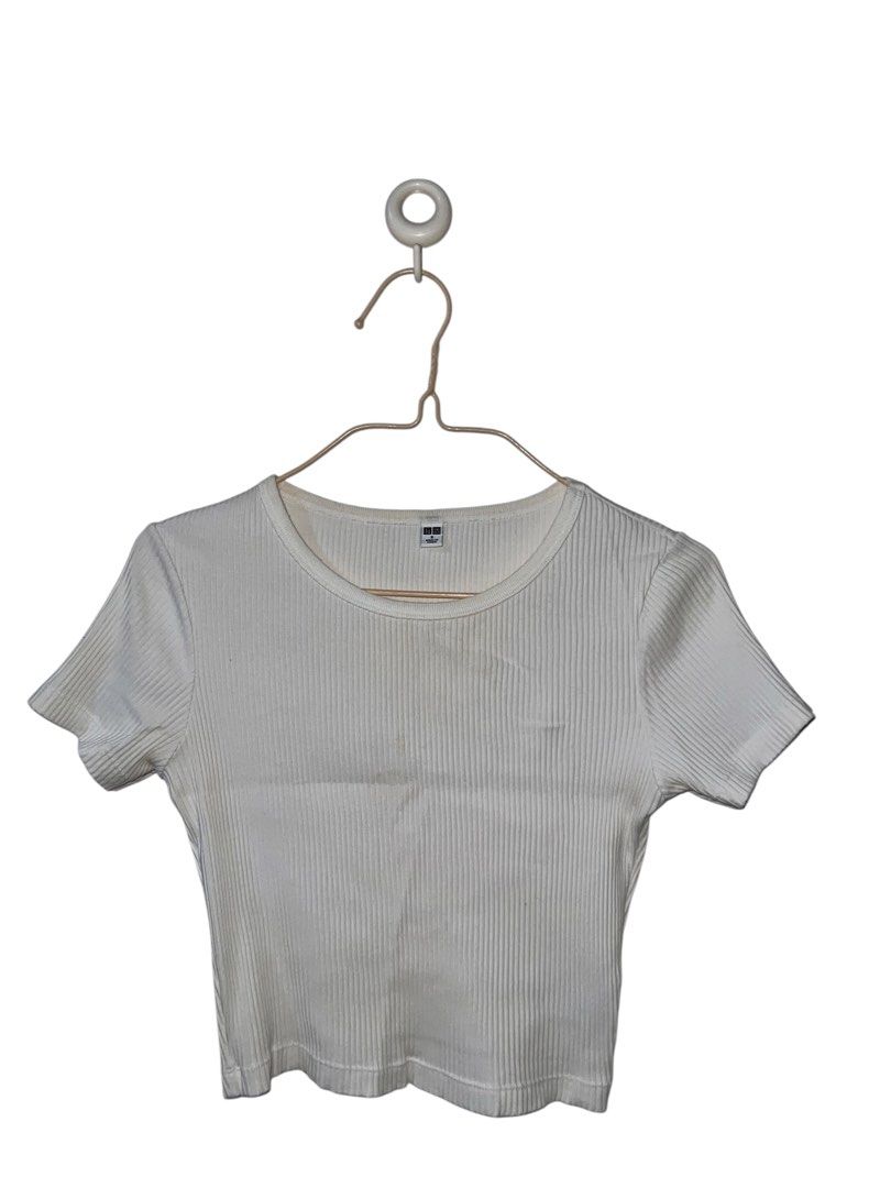 Uniqlo Ribbed Crop Top (Category: Shirts) located in Dagupan City. Submitted by kamilpicks (Listing ID 1361554113, Image 3). Description: 🎀Barely used 🎀White has stain but washable 🎀400 FOR BOTH.