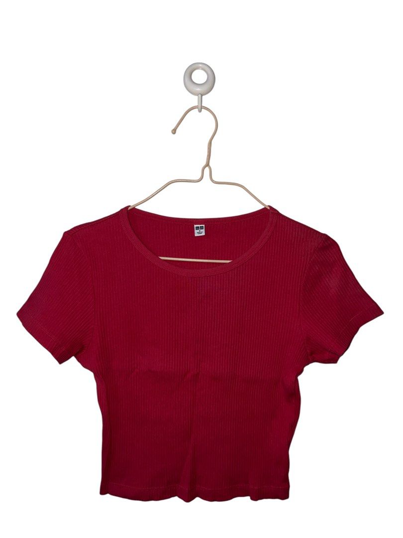 Uniqlo Ribbed Crop Top (Category: Shirts) located in Dagupan City. Submitted by kamilpicks (Listing ID 1361554113, Image 2). Description: 🎀Barely used 🎀White has stain but washable 🎀400 FOR BOTH.
