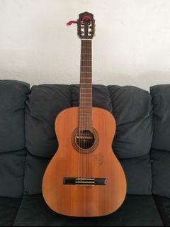 Vintage classical guitar by M. Suzuki