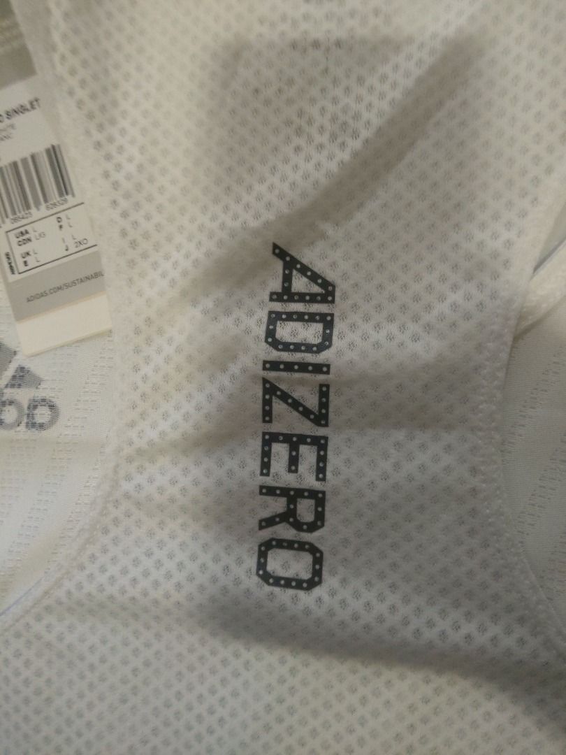全新有吊牌 adizero 跑步背心 2022年款 大碼 （分類：運動服裝）位於 Hong Kong。 由 snakeung 提交（商品編號 1364747836，圖片 5）。簡介： adizero 跑步背心 2022年款 大碼 全新 有吊牌 無包裝 Size: 大碼 當面現金交收，不留電話號碼 不轉賬，不郵寄/順豐速遞 可在各地鐵站交收，平日晚上九龍塘優先，其他地點時間可相約 例行交收時間地點： 1. 平日 8:40pm 灣仔 2. 平日 7:00pm 九龍塘 3. 星期六日 6:00pm 九龍塘。