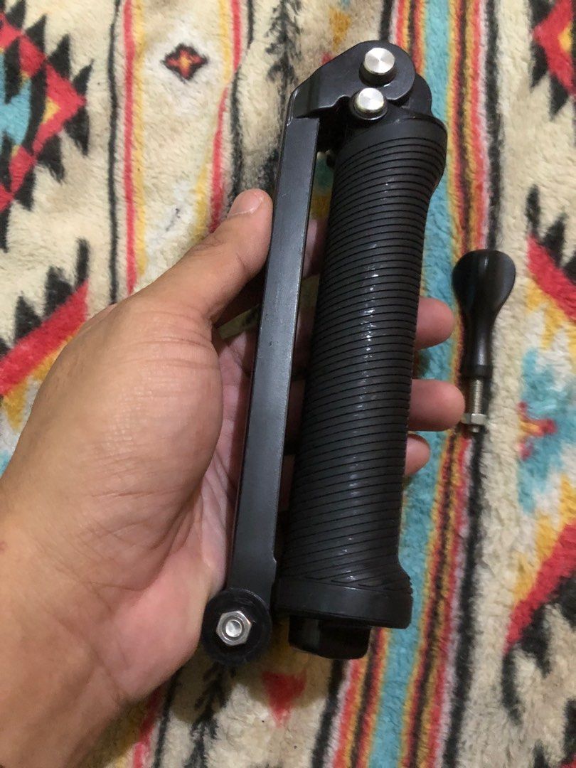 Action cam monopod/tripod stick - base handle only (Category: Gimbals & Stabilizers ) located in Quezon City. Submitted by markgolveo (Listing ID 1364595930, Image 1). Description: Action cam monopod/tripod stick - base handle only.