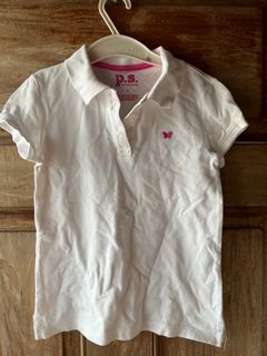 (Category: ) located in . Submitted by cheds.closet (Listing ID 1364725577, Image 1). Description: .