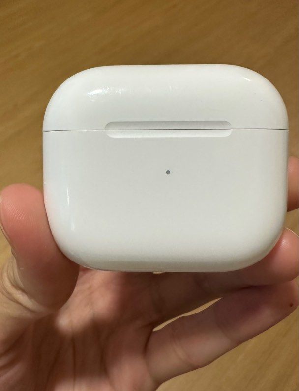 AirPod 3404132466650654721