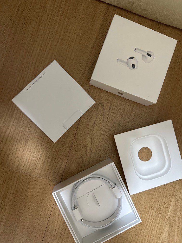 AirPod 3404132466650654727