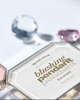 （分類：）位於 。 由 celine.20 提交（商品編號 1364558692，圖片 1）。簡介： 。