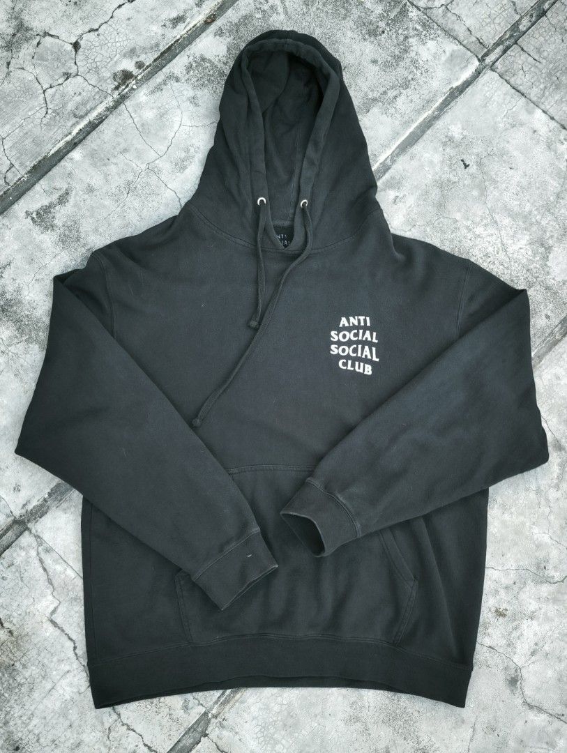 Anti social social club jacket (Category: Coats, Jackets and Outerwear) located in Manila. Submitted by dom032386 (Listing ID 1364647731, Image 1). Description: no issue 8.5/10 color rateanti.