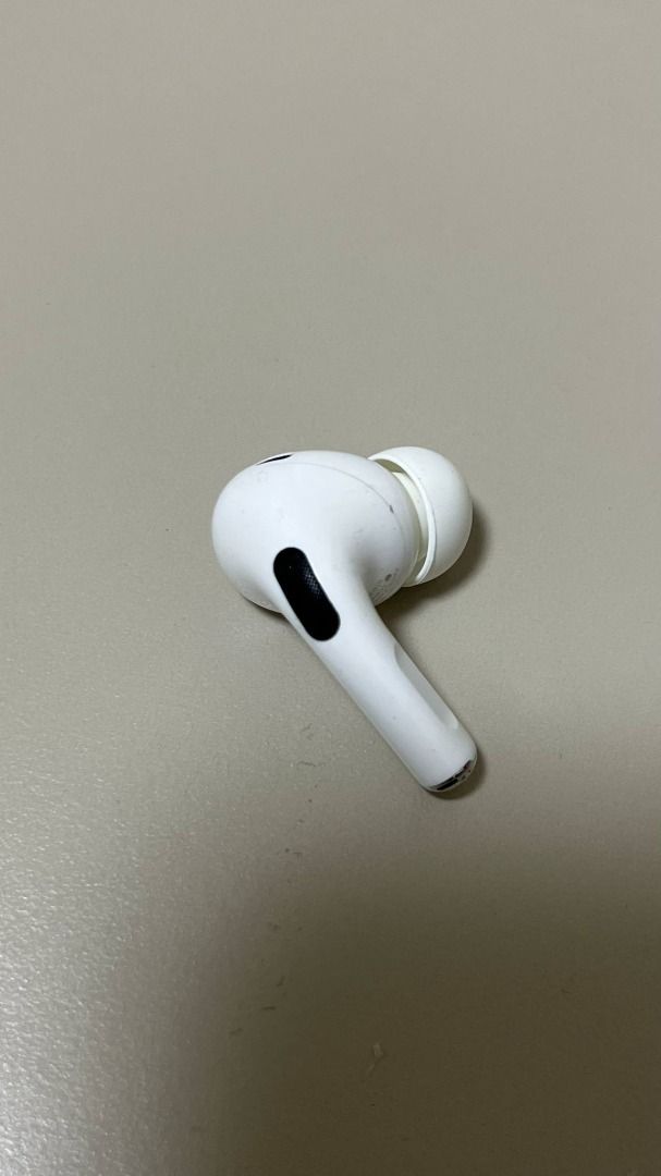 Apple Airpods pro 2代右耳A2698 ( lightning 版本)/ air pod Apple Airpods pro 2代右耳A2698 ( lightning 版本)/ air pod
