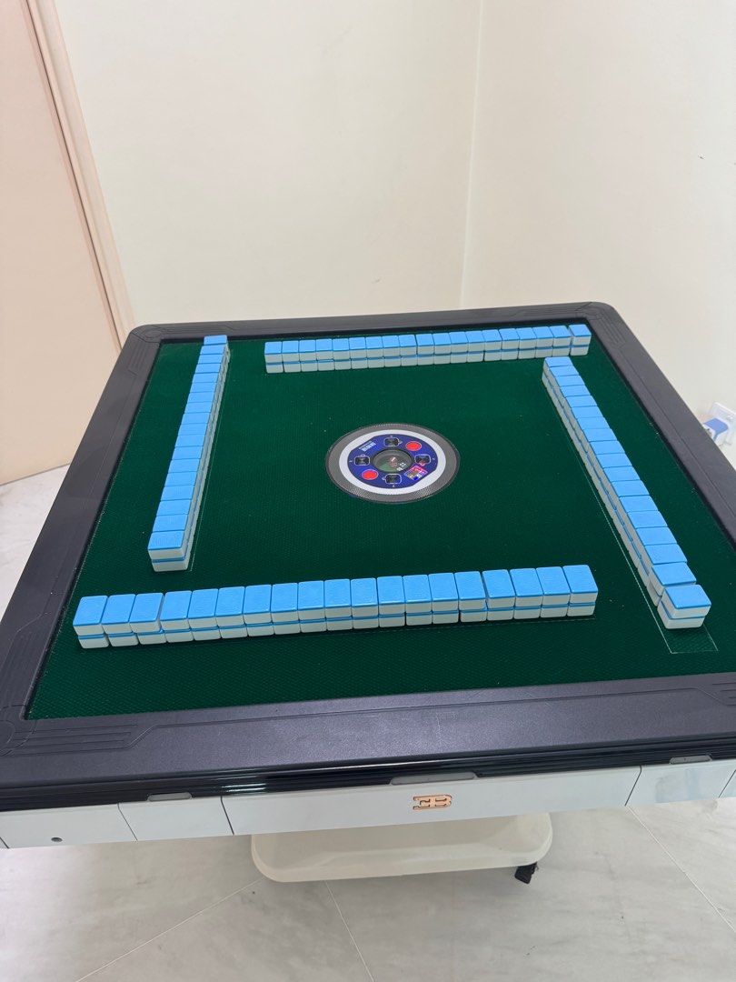 Automatic mahjong table (Category: Other Home Appliances) located in Singapore. Submitted by bestbesty (Listing ID 1364687949, Image 2). Description: Clearing cos moving out .