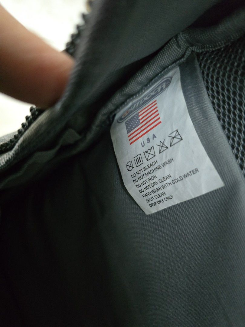 Backpack （分類：背包）位於 Hong Kong。 由 20255202 提交（商品編號 1364715420，圖片 3）。簡介： 90%new。