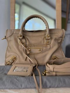 (Kategori: ) berada di . Dikirim oleh pollyspalace (ID iklan 1364626216, Gambar 1). Deskripsi: .