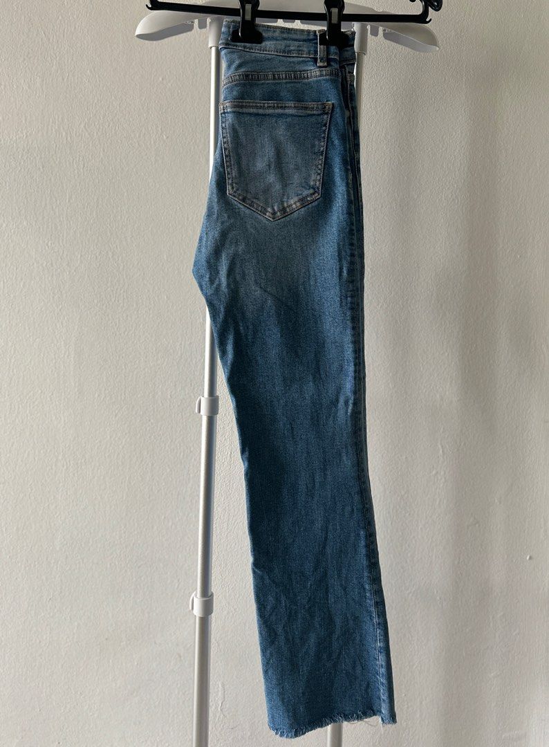 Bootcut (Category: Jeans & Leggings) located in Kuala Lumpur. Submitted by delittlerose (Listing ID 1364609748, Image 3). Description: .