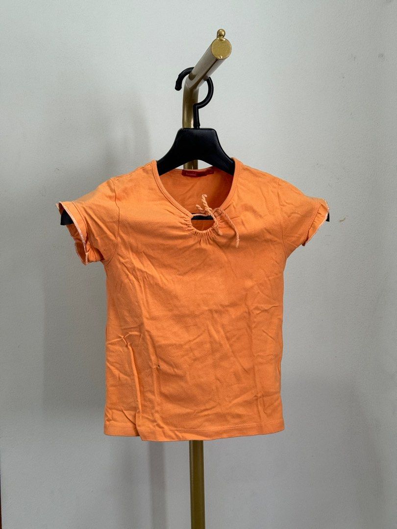 Bossini Kids Orange Top (Category: Babies & Kids Fashion) located in Quezon City. Submitted by prelovedbytanyas (Listing ID 1364702370, Image 1). Description: .
