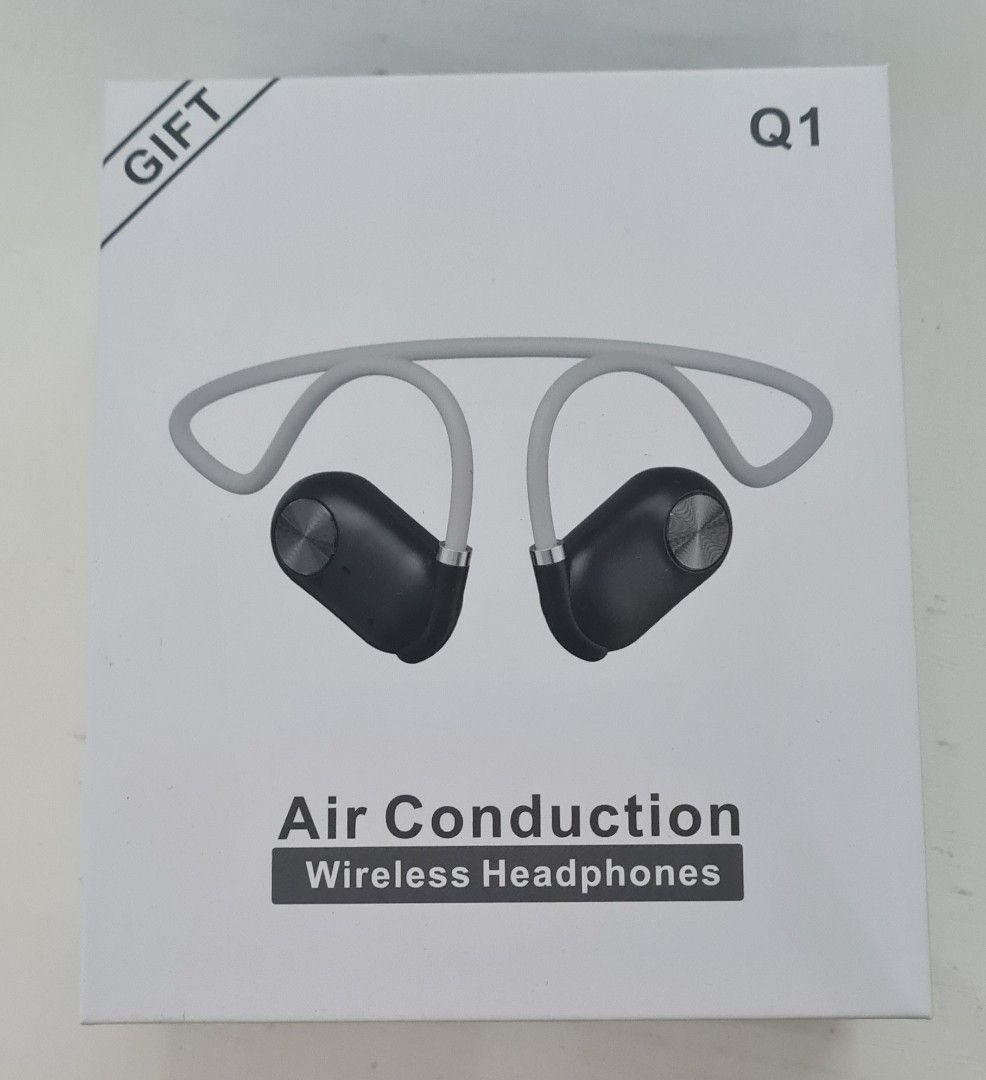 Brand new wireless headphones (Category: Headphones & Headsets) located in Singapore. Submitted by wjtao (Listing ID 1364676225, Image 1). Description: Brand new wireless headphones for sales..