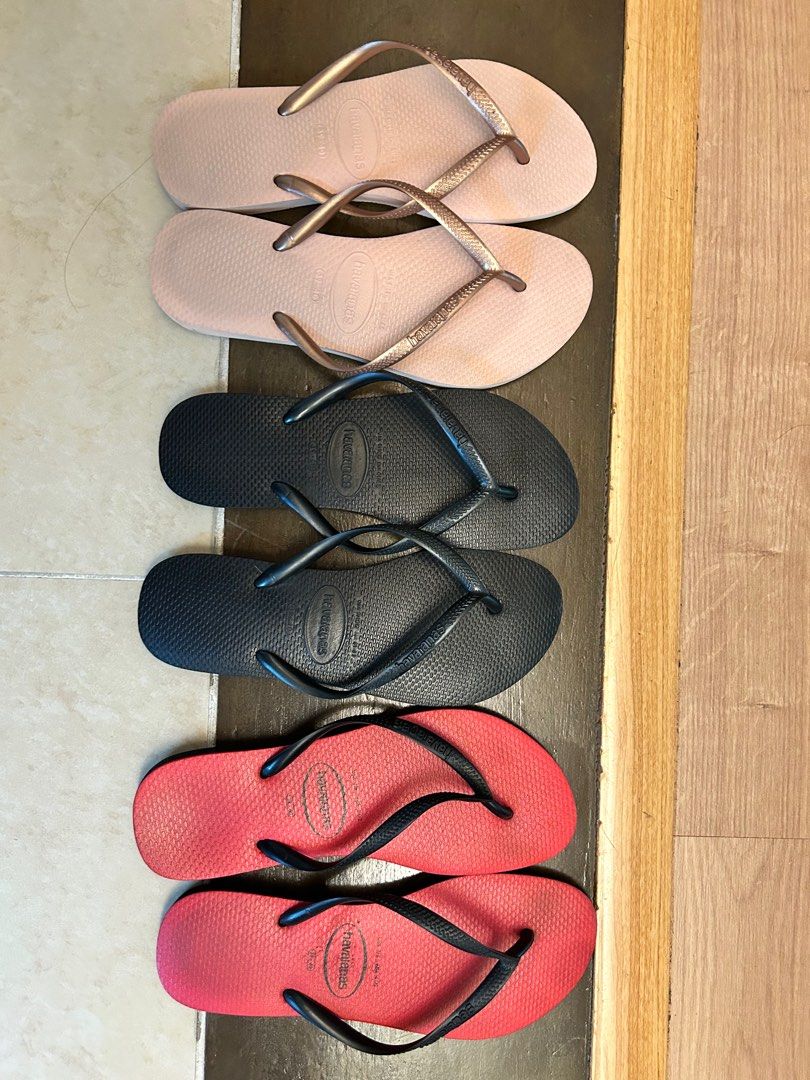 Bundle of 3 pairs Havaianas (Category: Slippers and slides) located in Taguig. Submitted by nesafisha (Listing ID 1364637262, Image 1). Description: Size 39-40 3 pairs Please check photos for condition.
