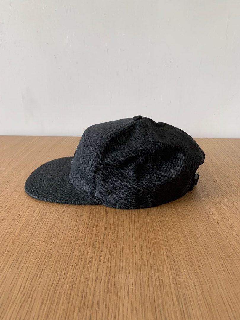 Cap （分類：棒球帽、帽）位於 Hong Kong。 由 b_collage 提交（商品編號 1364655620，圖片 3）。簡介： Free Size Black 。