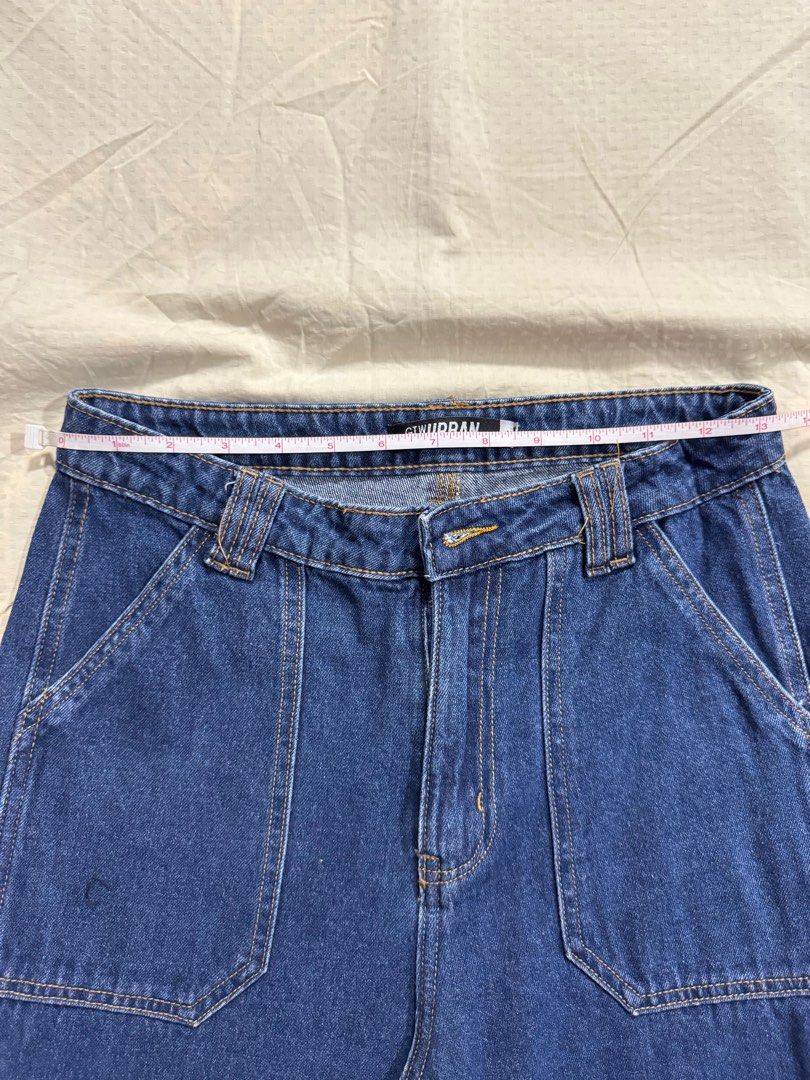 Cargo Jeans (Category: Jeans) located in Caloocan City. Submitted by dmdmp (Listing ID 1364679884, Image 3). Description: Bought for 999 Color: Denim Blue Size M Fits 26-27 Flat lay measurement: 13 to 13.5in.