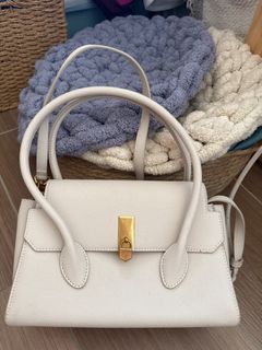 （分類：）位於 。 由 q.closet_ 提交（商品編號 1364622862，圖片 1）。簡介： 。