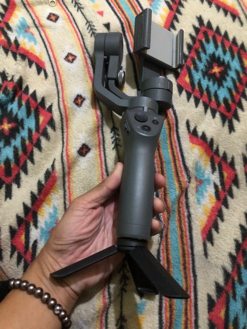 Defective DJI osmo stabilizer gimbal (Category: Gimbals & Stabilizers ) located in Quezon City. Submitted by markgolveo (Listing ID 1364594624, Image 1). Description: Defective DJI osmo stabilizer gimbal For repairs parts out With power but stuck on power on Motor problem.