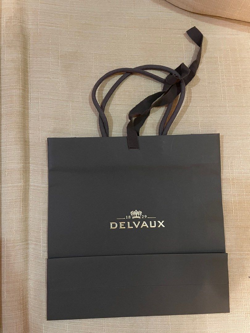 Delvaux Paperbag (Category: Luxury Bags & Wallets) located in Cebu City. Submitted by kiki_closet168 (Listing ID 1364702329, Image 2). Description: Size 10.5in x 10.5in x 3.5in.
