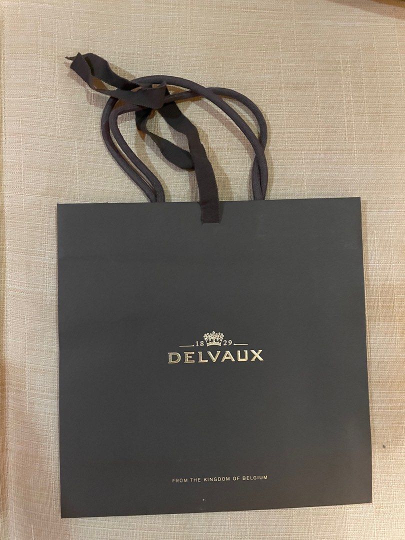 Delvaux Paperbag (Category: Luxury Bags & Wallets) located in Cebu City. Submitted by kiki_closet168 (Listing ID 1364702329, Image 1). Description: Size 10.5in x 10.5in x 3.5in.