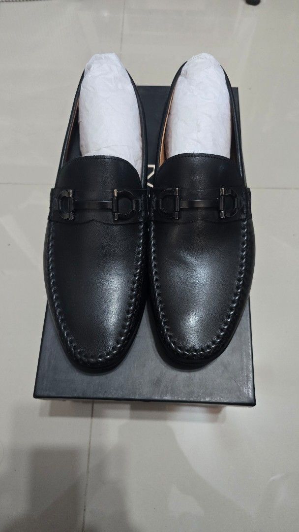 Ethan Loafer (men's) from Kartel / Traffic (Category: Loafers) located in Manila. Submitted by carlhadrian (Listing ID 1364644736, Image 2). Description: Brand new size 39 (us 8) Ethan Loafer for men from Kartel / Traffic with box and paper bag.