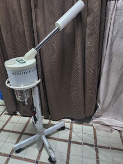 Facial Steamer almost brand new