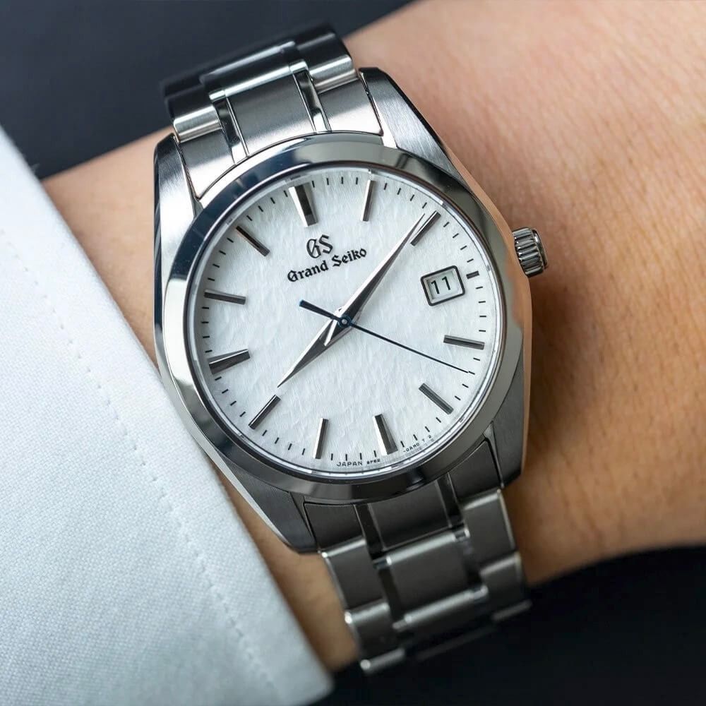 2020 Grand Seiko Heritage Collection SBGV229 (Category: Watches) located in Singapore. Submitted by ashern.com (Listing ID 1364745511, Image 1). Description: Some minor scratches shown in the photos 40mm no BOX no PAPERS Willing to verify at dealership @ my cost with condition that you would purchase upon successful verification .