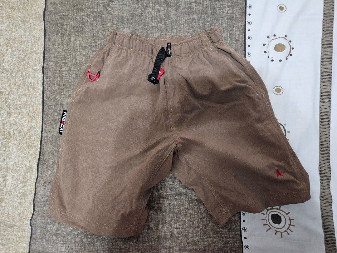 Habagat hiking shorts (Category: Shorts) located in Cainta. Submitted by SirDinky (Listing ID 1364758059, Image 1). Description: small size used 2 times good for hiking.
