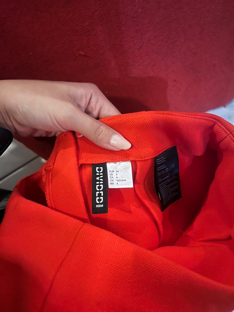 H&M Red Skirt (Category: Skirts) located in Pasig City. Submitted by lovedstuff2020 (Listing ID 1364703563, Image 2). Description: ✨ Super nice quality (thick) ❤️ Best fits 26-27 .