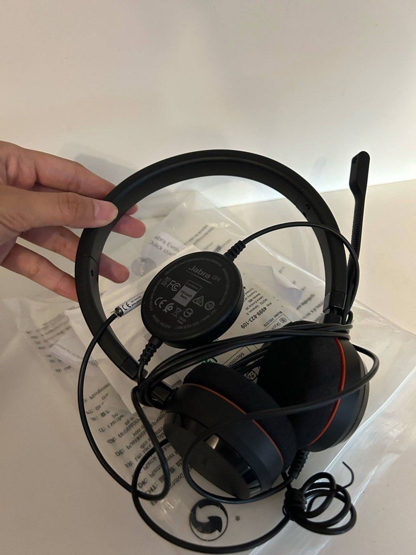 Jabra Evolve 20 with Noise Cancellation (Category: Headphones & Headsets) located in Cainta. Submitted by estrelle.shop (Listing ID 1364744300, Image 2). Description: - Last Price po 💗 - bought this also here from carousell - RFS: RUSH!! used for 2 online training days after that hindi na nagamit kasi physical work na, sayang naman if nakatambak lang. also i have extra jabra na ginagamit na luma, i just bought this para to ensure lang na hindi a