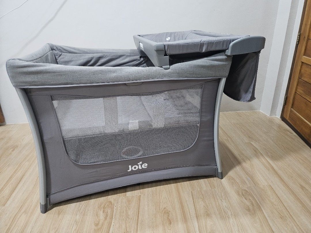 Joie crib (Category: Cots & Cribs) located in Lucban. Submitted by jam112222 (Listing ID 1364705258, Image 1). Description: Never nagamit ung crib kasi ayaw ng baby ko. ung sa diaper changing lang yung nagamit. price nung nabili nmin sya is 10k plus.