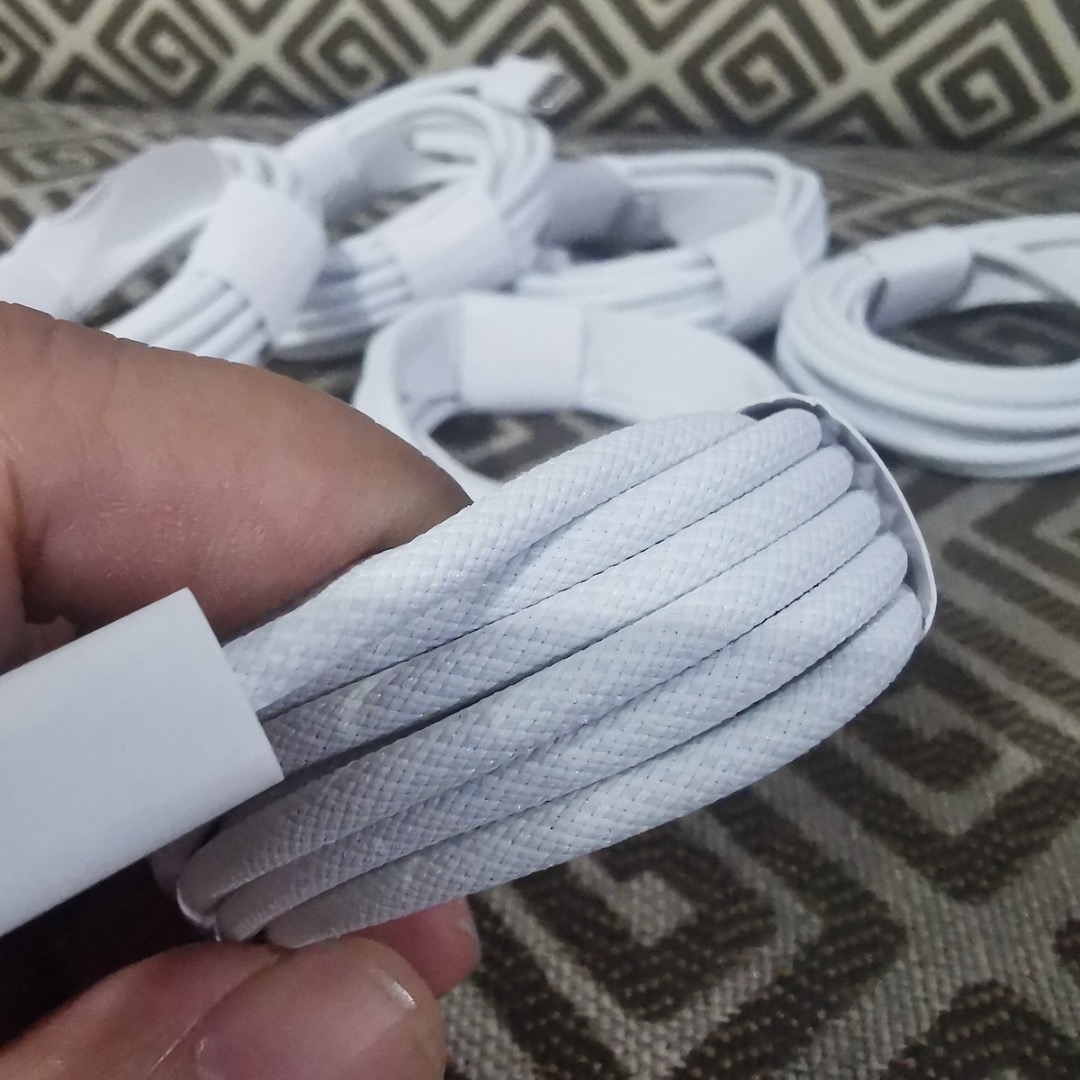 Kabel Type C to Type C panjang 2m Braided, Elektronik, Bagian Komputer ...