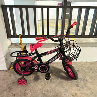 (Category: ) located in . Submitted by menotuby (Listing ID 1364657095, Image 1). Description: .