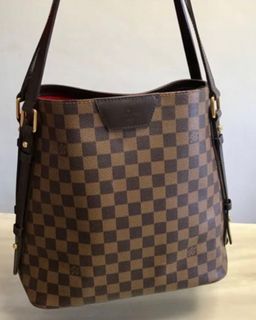 (Category: ) located in . Submitted by sharon_ronhq (Listing ID 1364604811, Image 1). Description: .