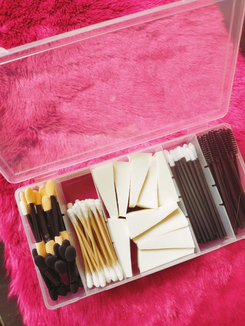 Make Up Disposables Kit with Triangle Sponges (Category: Makeup) located in Quezon City. Submitted by floreskari78555 (Listing ID 1364752290, Image 2). Description: Make Up Artist Disposables Kit with Triangle Sponges‼️ 4 compartment organizer that includes Eyeshadow Applicators, Cottonbuds,Make Up Sponges,Lipwand & Spoolie Hygienic✅ Travel Friendly✅ Very Organize Disposable Kit for Make Up Artist✅ Dm to order💌 Buy Now‼️‼️.