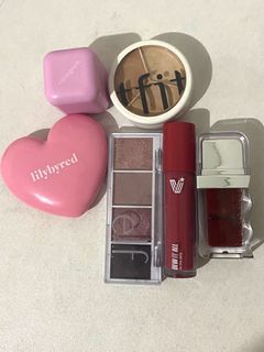 Makeup bundle